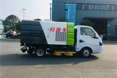 高效环保，城市清洁新选择——国六东风途逸3方扫路车解析