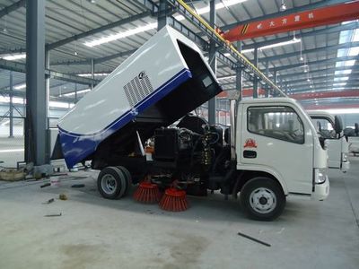 龙岩环卫清洁的得力助手 东风多利卡扫路车与东风天锦洗扫车